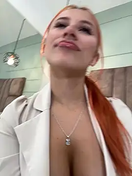 Snapshot of saray_marquez chatting on April 6, 2026, 12:06 pm saray marquez online show from April 6, 2026, 12:06 pm