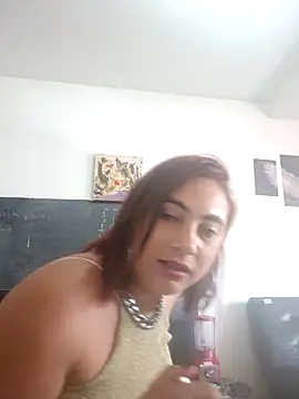 AgarLacan online show from December 3, 2025, 11:53 am