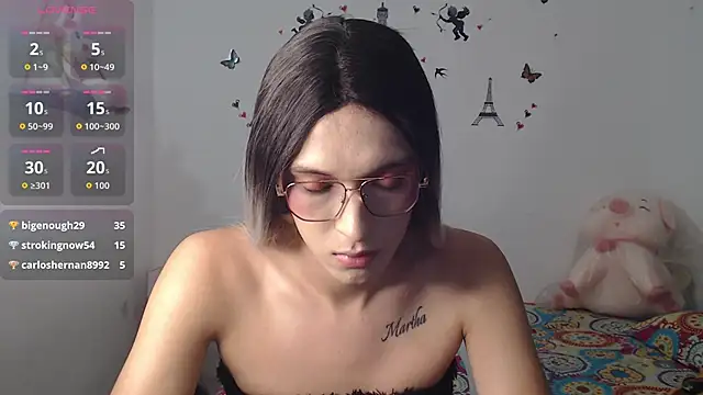Snapshot of Macarena_05 chatting on September 15, 2025, 6:03 am Macarena 05 online show from September 15, 2025, 6:03 am