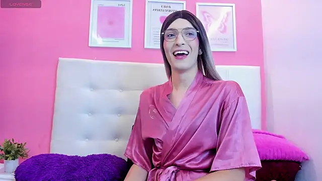 Macarena 05 online show from October 20, 2025, 3:19 am