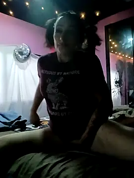 Dirtywhitebitch5150 online show from November 30, 2025, 3:24 pm