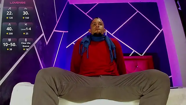 Snapshot of Massimo_Cruz chatting on November 25, 2025, 8:31 pm Massimo Cruz online show from November 25, 2025, 8:31 pm