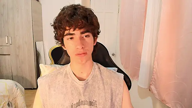 Snapshot of Nude_Boy18 chatting on September 24, 2025, 12:18 am Nude Boy18 online show from September 24, 2025, 12:18 am