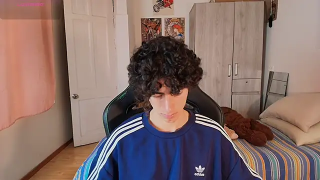 Nude Boy18 online show from April 14, 2026, 10:37 pm