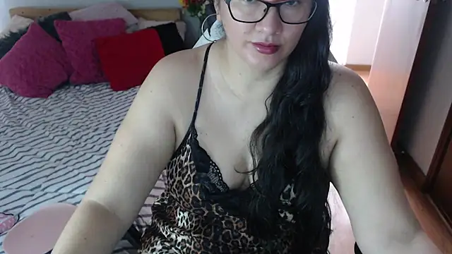 Aisha manzur online show from February 10, 2026, 6:51 pm