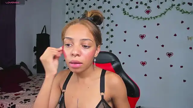 yumi hanna online show from April 29, 2026, 2:38 am