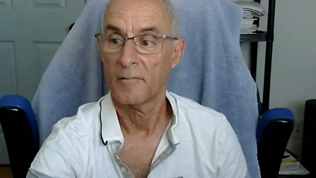 funone1999 online show from October 27, 2025, 8:32 pm