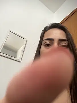 Snapshot of lucioliveira chatting on February 1, 2026, 2:04 pm lucioliveira online show from February 1, 2026, 2:04 pm