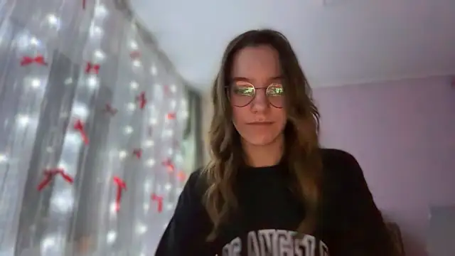 Snapshot of Vietero chatting on February 10, 2026, 12:20 am Vietero online show from February 10, 2026, 12:20 am