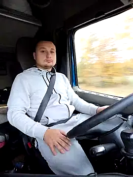 Amberdual online show from October 16, 2025, 5:27 am