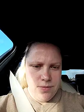 Amberdual online show from October 15, 2025, 6:54 am