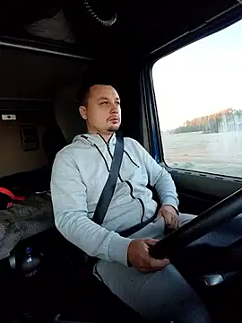 Amberdual online show from October 20, 2025, 5:31 am