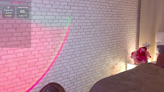 Snapshot of PhantomLace chatting on February 24, 2026, 9:26 pm PhantomLace online show from February 24, 2026, 9:26 pm