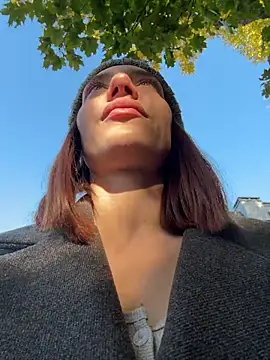 BallerinaCappuccino  online show from October 17, 2025, 7:44 am