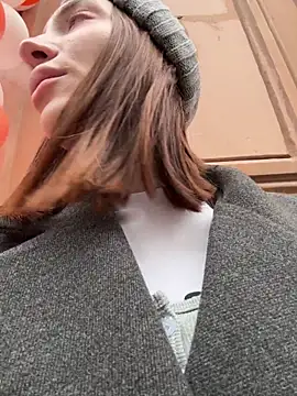 BallerinaCappuccino  online show from October 16, 2025, 6:43 am