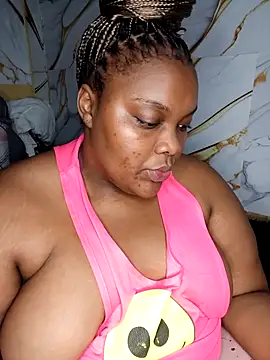 Snapshot of chubbybbw18 chatting on April 30, 2026, 7:48 am chubbybbw18 online show from April 30, 2026, 7:48 am