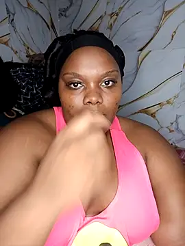 Snapshot of chubbybbw18 chatting on April 19, 2026, 8:22 pm chubbybbw18 online show from April 19, 2026, 8:22 pm