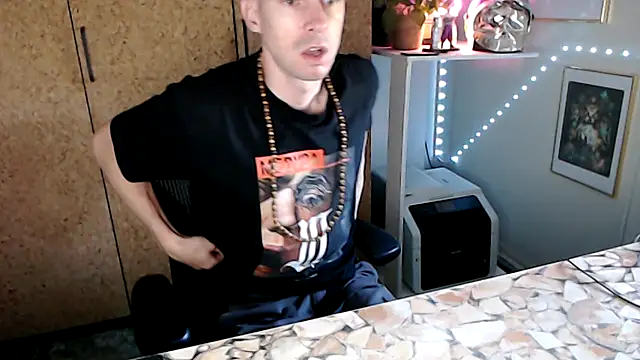 Snapshot of sakiramissy chatting on October 9, 2025, 11:44 am sakiramissy online show from October 9, 2025, 11:44 am