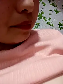 XoiXoi232 online show from April 18, 2026, 11:45 am