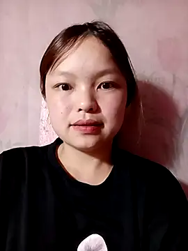 XoiXoi232 online show from September 18, 2025, 1:03 pm