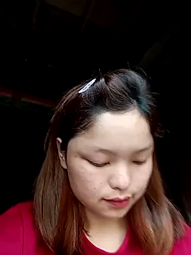 XoiXoi232 online show from October 3, 2025, 1:09 am