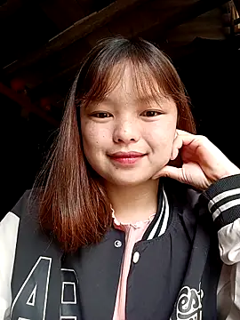 XoiXoi232 online show from October 26, 2025, 1:39 am