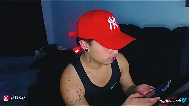 Snapshot of boylatin_7 chatting on October 3, 2025, 5:31 am boylatin 7 online show from October 3, 2025, 5:31 am
