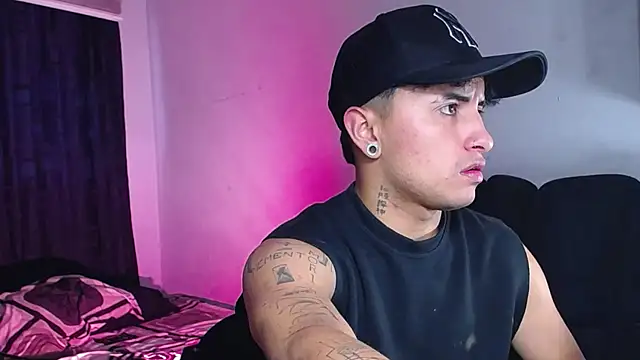 Snapshot of boylatin_7 chatting on October 7, 2025, 4:19 pm boylatin 7 online show from October 7, 2025, 4:19 pm