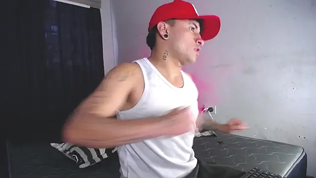 Snapshot of boylatin_7 chatting on September 18, 2025, 7:28 pm boylatin 7 online show from September 18, 2025, 7:28 pm