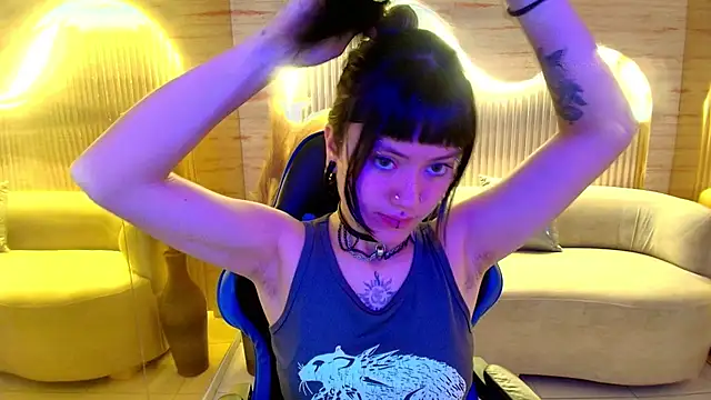 Snapshot of tasty_morita_r chatting on November 8, 2025, 1:03 pm tasty morita r online show from November 8, 2025, 1:03 pm