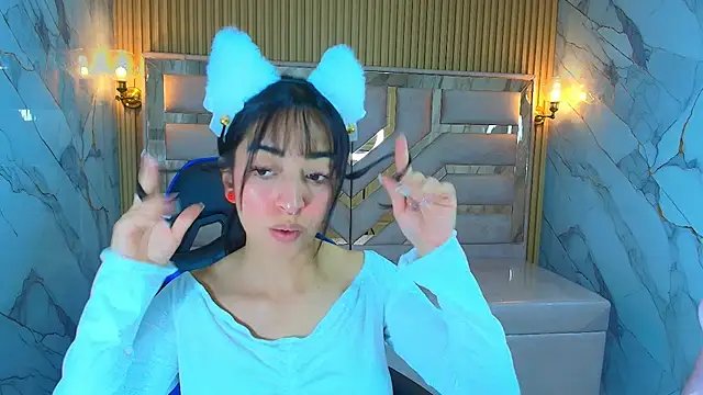 zoe r  online show from October 31, 2025, 3:14 am