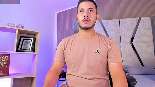 Snapshot of Axel_grey_ chatting on April 12, 2026, 12:30 pm Axel grey online show from April 12, 2026, 12:30 pm