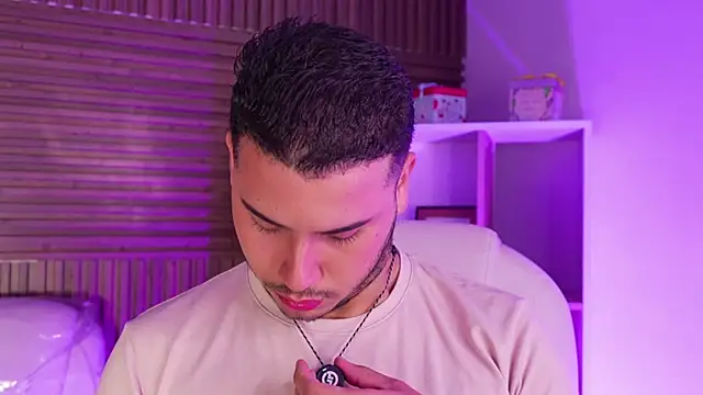 Axel grey  online show from December 3, 2025, 12:26 pm