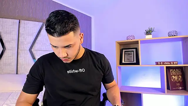 Snapshot of Axel_grey_ chatting on June 16, 2026, 12:49 pm Axel grey online show from June 16, 2026, 12:49 pm