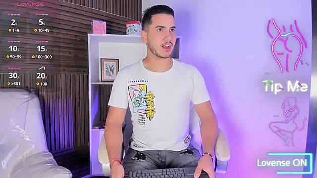 Axel grey  online show from November 21, 2025, 12:15 pm