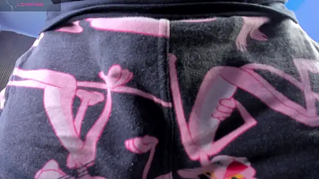 Snapshot of Axel_grey_ chatting on April 7, 2026, 12:51 pm Axel grey online show from April 7, 2026, 12:51 pm