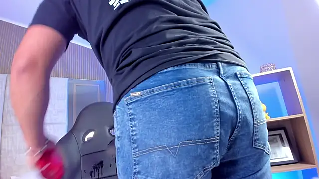 Snapshot of Axel_grey_ chatting on March 23, 2026, 12:49 pm Axel grey online show from March 23, 2026, 12:49 pm