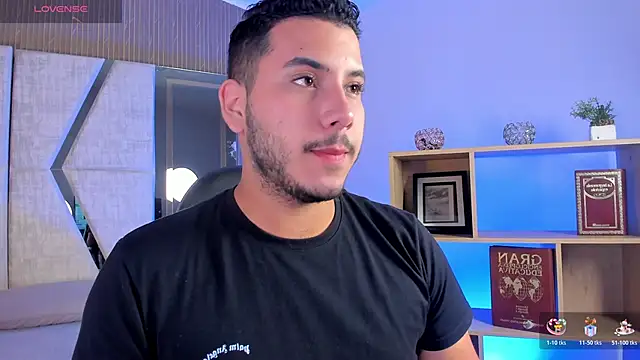 Snapshot of Axel_grey_ chatting on April 14, 2026, 12:43 pm Axel grey online show from April 14, 2026, 12:43 pm