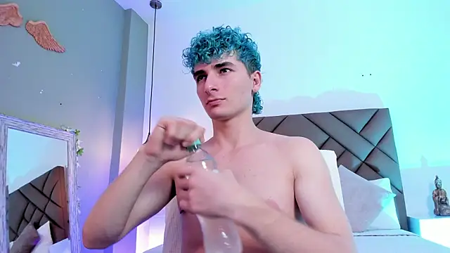 JaydenVillalobos online show from October 17, 2025, 3:58 pm