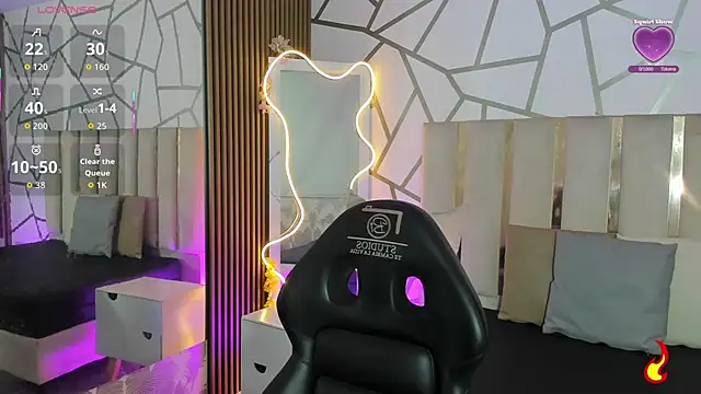 CYRUS TAY online show from April 4, 2026, 12:01 pm