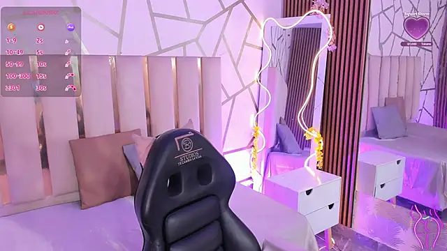 CYRUS TAY online show from April 16, 2026, 12:17 pm