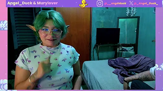 Snapshot of Angel_Duck chatting on May 25, 2026, 10:19 pm Angel Duck online show from May 25, 2026, 10:19 pm