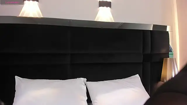 Snapshot of CarolineLee_ chatting on April 29, 2026, 10:38 pm CarolineLee online show from April 29, 2026, 10:38 pm