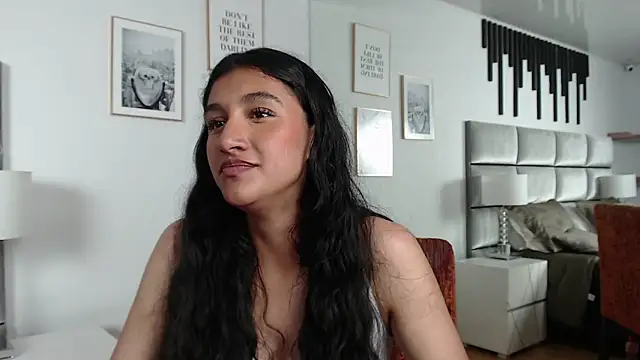 Snapshot of ValentiinaCruz chatting on November 13, 2025, 9:40 pm ValentiinaCruz online show from November 13, 2025, 9:40 pm