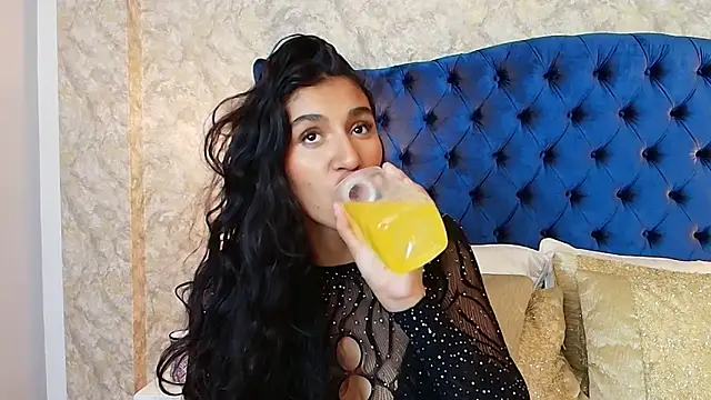 Snapshot of ValentiinaCruz chatting on November 22, 2025, 8:51 pm ValentiinaCruz online show from November 22, 2025, 8:51 pm