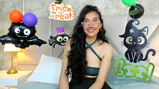 Snapshot of ValentiinaCruz chatting on October 6, 2025, 7:14 pm ValentiinaCruz online show from October 6, 2025, 7:14 pm