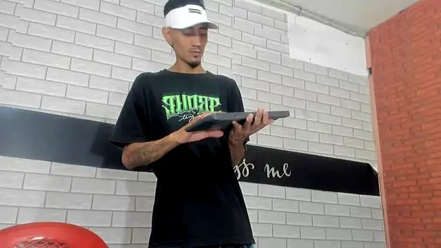 Snapshot of Sexvergon_26 chatting on October 26, 2025, 8:09 pm Sexvergon 26 online show from October 26, 2025, 8:09 pm