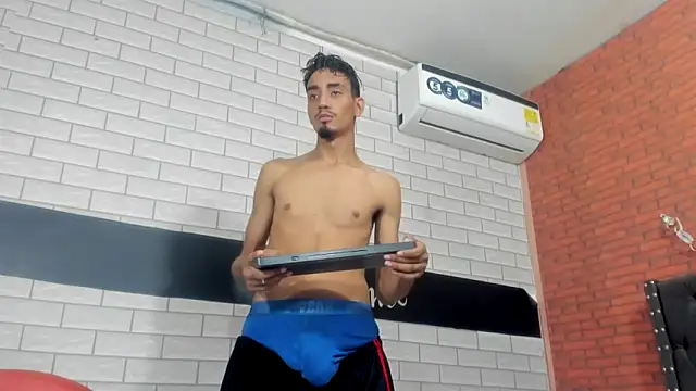 Snapshot of Sexvergon_26 chatting on October 12, 2025, 8:21 pm Sexvergon 26 online show from October 12, 2025, 8:21 pm