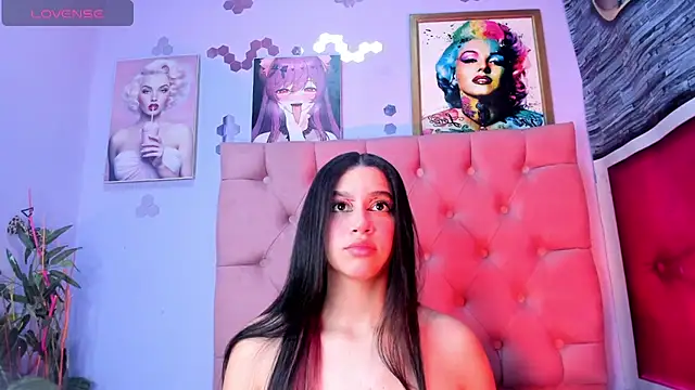 Megan Luxe online show from November 14, 2025, 5:11 am