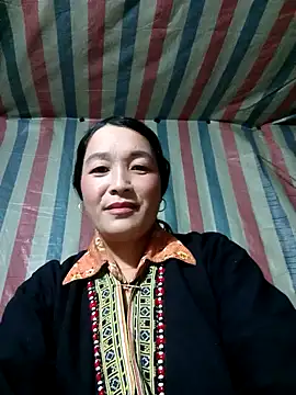 Bliss rose online show from November 7, 2025, 7:57 am